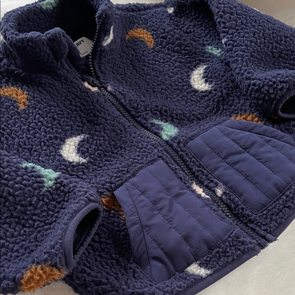 Old Navy Toddler Moon Sherpa Jacket - Picture 3 of 4
